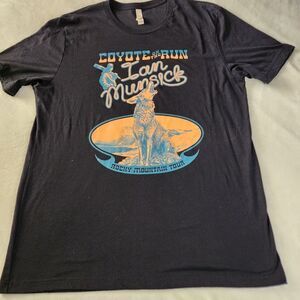 Bella Canvas Ian Munsick Coyote On The Run Graphic Tshirt Suze XL